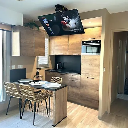 En Bord De Appartement *